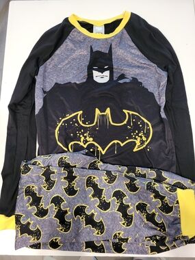 Boys Batman Black, Gray & Yellow Logo Sleep Set- Size 12